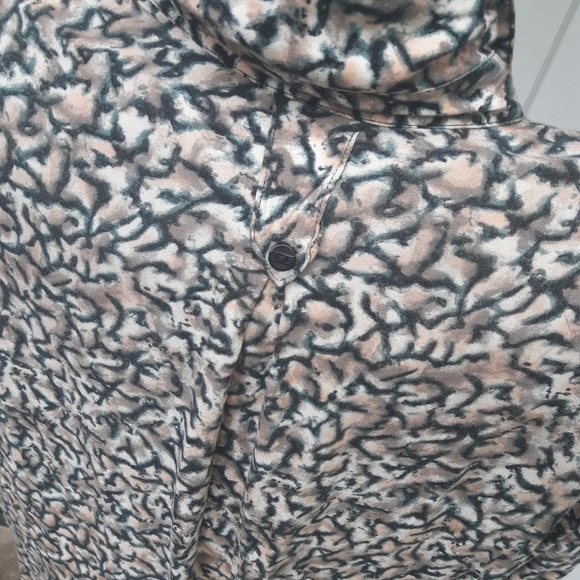 Vintage Shirt Wild Print Fabric Rayon Shoulder Pad - Picture 5 of 16